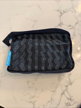 KLM x envisions first class amenity kit